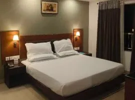 Collection O Sreekariyam Crossway Trivandrum