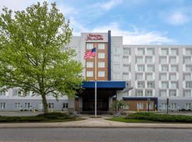 Hampton Inn & Suites By Hilton- Newark Airport Elizabeth, hotel v destinaci Newark