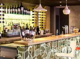 翁弗勒尔宜必思酒店