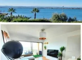 Appartement 1ere ligne piscine terrasse au bord de la plage front de mer avec 6 vélos