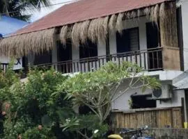 Chia's Beach House Siargao