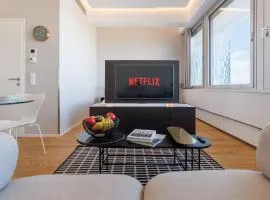 Skyline View - Gym - Parking - Supermarket - Restaurant - Self Ceck In