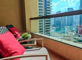 Modern, spacious, Luxe 5BR plus Maid condo in JBR, near JBR Beach, Marina view, By La Buena Vida Holiday Homes