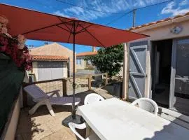 Spacious nest with terrace near the beach