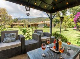 ANANA Casa SK Villa Garden & Family-Friendly, caba&ntilde;a o casa de campo en San Antonio