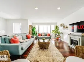 Spacious 6BDR Oasis - Sleeps 17 - Garage - Fireplace