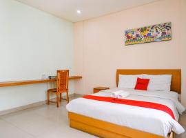 RedDoorz Plus @ Mahendradatta Denpasar, hotel in Denpasar
