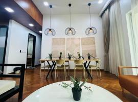 Marina Chic l Stylish 2BR Retreat l Straits Quay、タンジュンブンガのホテル