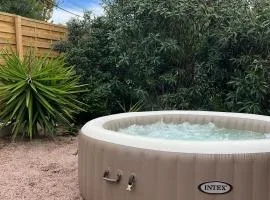 Jungle Room avec Jacuzzi privé