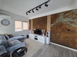 Penthouse-Style Flat with Large Terrace