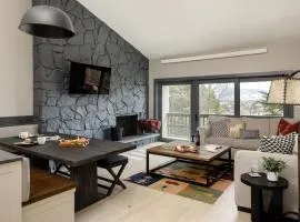 RMR: Four Seasons I 6 Condo in Teton Village