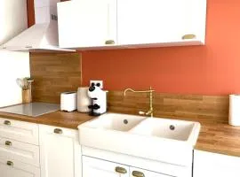 La Touzetterie avec SPA-cour privée