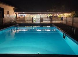 Cozy Jayuya Apartment with City, Garden, and Mountain Views, hotel v destinaci Jayuya