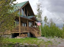 Spacious Mountain Ski Cabin situated on the Grand Mesa, Colorado, ξενοδοχείο στο Mesa
