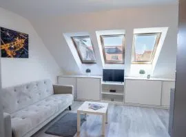 Antracit Apartman - free parking