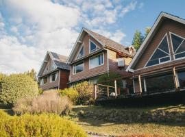 Hosteria CuyenCO, ξενοδοχείο σε Villa La Angostura