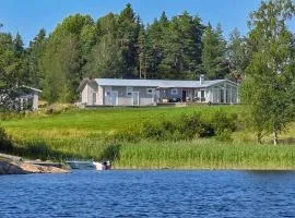 3 Bedroom Beautiful Home In Årjäng