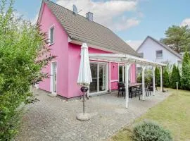 Pet Friendly Home In Röbel With Wifi