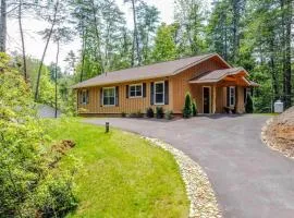 Secluded Cabin Pet Welcome Deck Sleeps 8