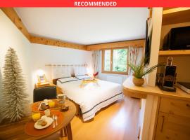 Clouds Studio Alpin Luxury Cozy and Pool，位于威拉尔-苏-罗伦的酒店