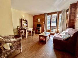 Studio lumineux 4 pers., balcon sud, pieds des pistes - Serre Chevalier - FR-1-330F-120, hotel in Serre Chevalier