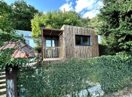 Studio de jardin en pleine nature a 15km de Paris, hotel i Vauhallan