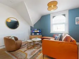 New! Stylish 2BR in Gladstone