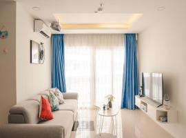 2BR Luxury riverview - Melody of the Sea Monarchy، فندق في دا نانغ
