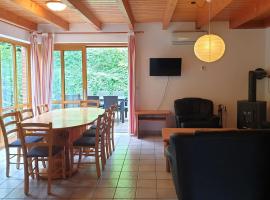 Natur Ferienpark 29 - nahe Golfplätzen und Radwegen Aktivurlaub und Erholung perfekt kombiniert, Hotel in Nieheim