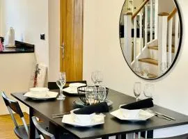 Cambridge Cozy Retreat House 2 Bedrooms 5 sleeping