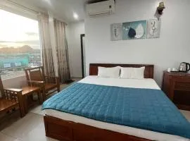 Manh Vuong Hotel &Travel