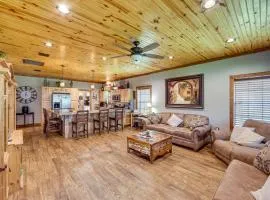 Jefferson Vacation Rental with Golf Cart!