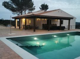 Casa Clarita 2 Madrid 35' airport 40' 11p，位于Perales de Tajuña的酒店