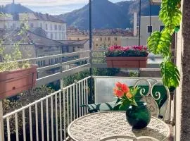 Charming deluxe king studio with balcony