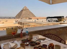 Honey Pyramids Hotel, hotel v Káhiře