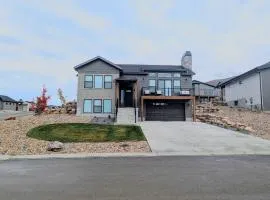 New home & furnishings 4BR 4Bath View Amenities