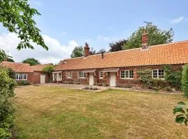 The Long Cottage with attic