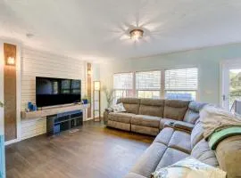 Coastal Cozy - Newport Home with Private Hot Tub