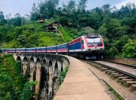 Ella Soul Nest Glamping Tent for Nature Lovers, hotel i Ella