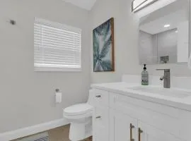 roomstr Wyoming Suite 1 Bedroom in South Tampa with Private Full Bathroom & FREE COFFEE