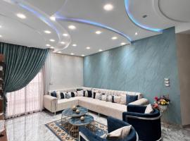 SBB Home 2, hotel with hot tubs in Mahdia