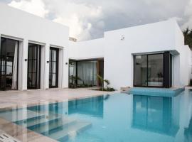 Les Verrières De Gammarth Piscine et confort, ξενοδοχείο σε Gammarth