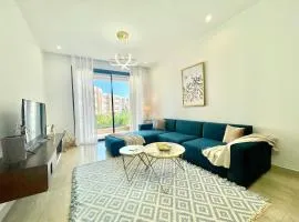 NEW bright and luxurious 2 bedrooms in Rd Malaga