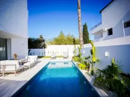 Villa Apollon: Seaside and luxurious