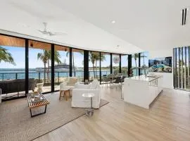 Cozy Three-Bedroom Waterfront Apartment with Scenic Views