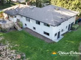 Stylish House with Huge Backyard AC and Pet Welcome