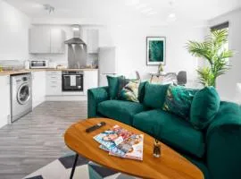 Cozy 2 Bed Apartment - Parking - Sleeps 3 - Netflix 27AC