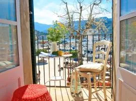 Marina 48 Seafront Apartment