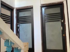 Messianic guest house, ξενοδοχείο σε Arambol