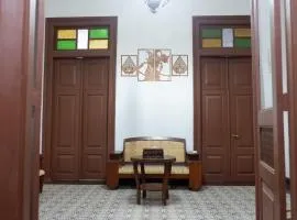 Omah Kuwitan, Traditional Java Home & Hospitality
